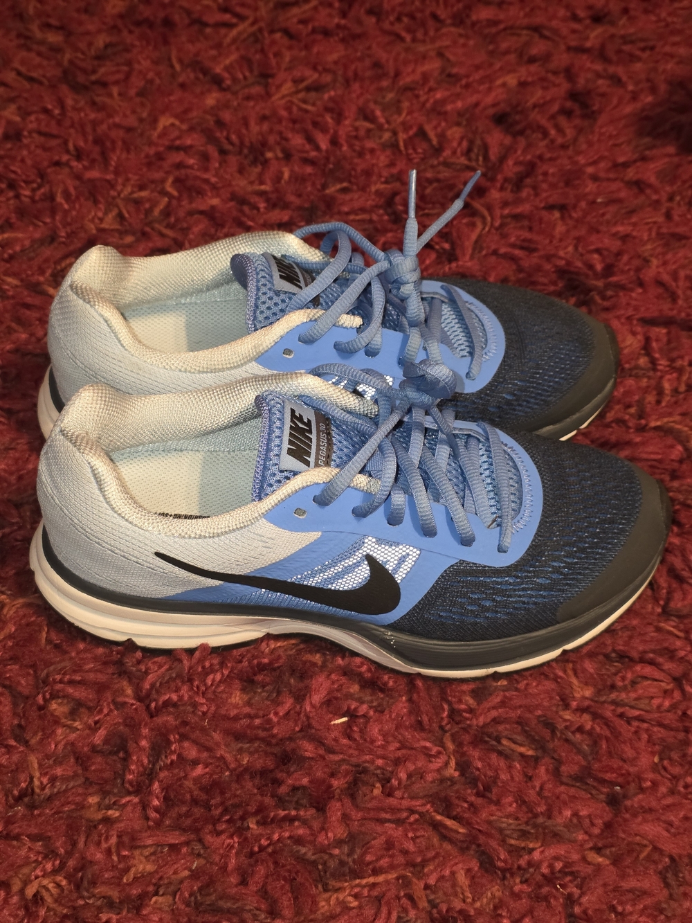 Nike Blue Gradient Running Shoes with Black Swoosh